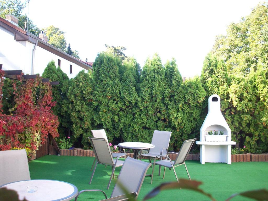 Apartmentpension Am Krongut Потсдам Екстер'єр фото